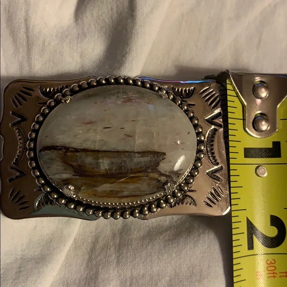 BELT BUCKLE POLISHED STONE. SILVER TONE MOUNTING main image 7